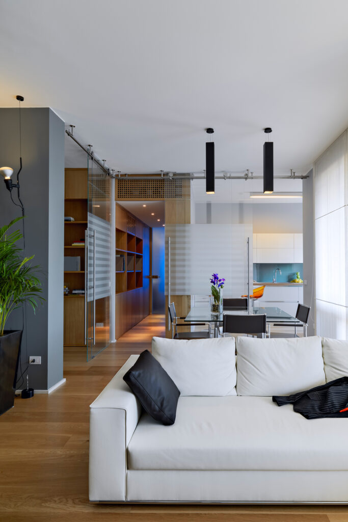 Estores a medida en pisos pequeños: cómo ganar espacio sin tirar tabiques